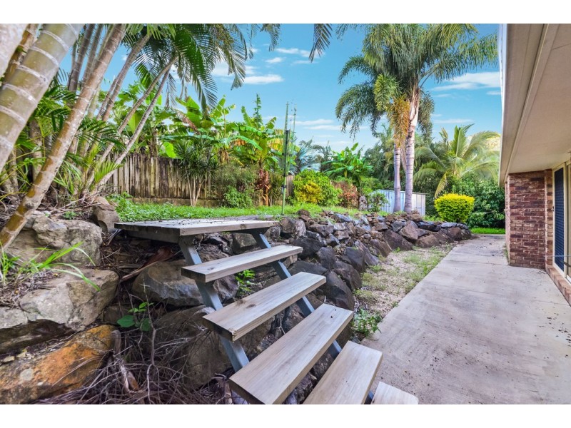 27 Sandpiper Crescent, Jubilee Pocket QLD 4802