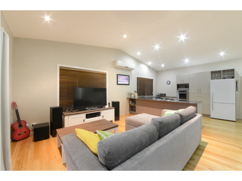 25 Kingfisher Terrace, Jubilee Pocket QLD 4802