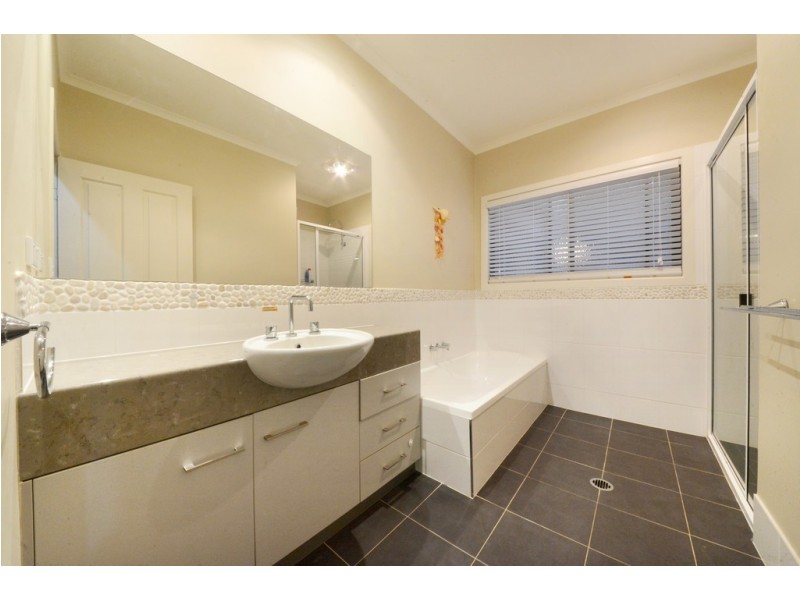 25 Kingfisher Terrace, Jubilee Pocket QLD 4802