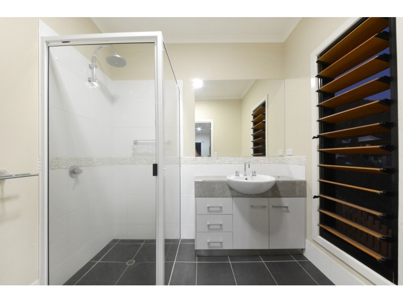 25 Kingfisher Terrace, Jubilee Pocket QLD 4802