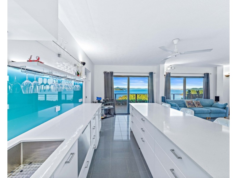 6 Neerim Crescent, Shute Harbour QLD 4802