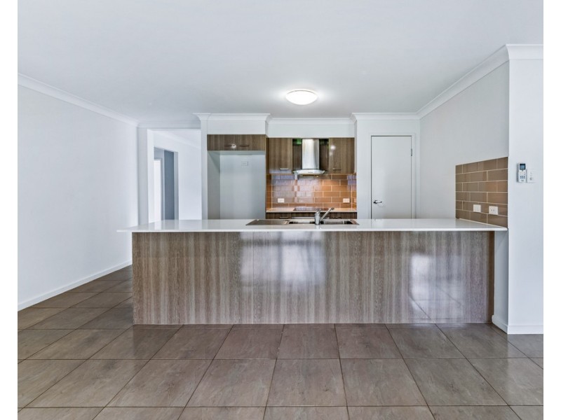 11 Spritsail Crescent, Cannonvale QLD 4802