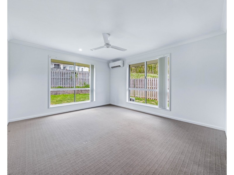 11 Spritsail Crescent, Cannonvale QLD 4802