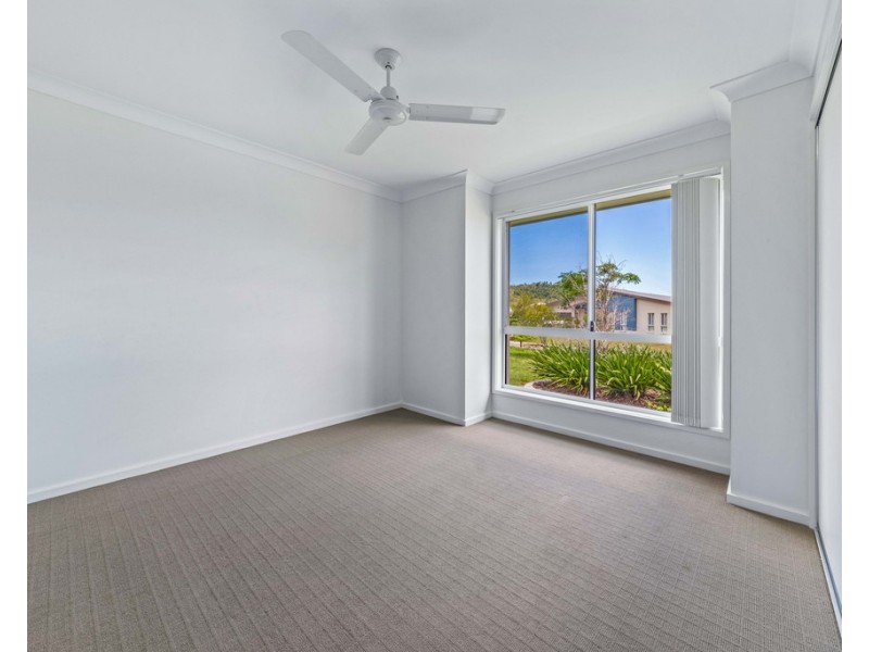 11 Spritsail Crescent, Cannonvale QLD 4802