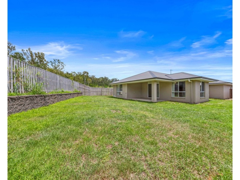11 Spritsail Crescent, Cannonvale QLD 4802