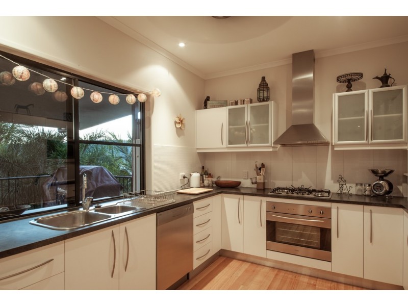 8 Golf Views, Cannonvale QLD 4802