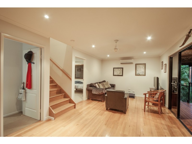 8 Golf Views, Cannonvale QLD 4802