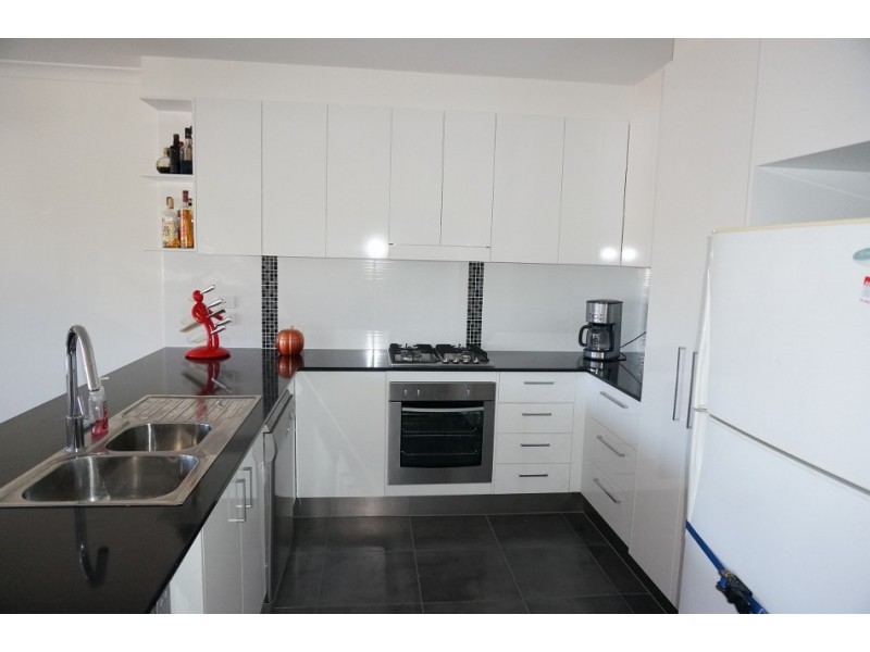 4 Pearl Street, Cannonvale QLD 4802