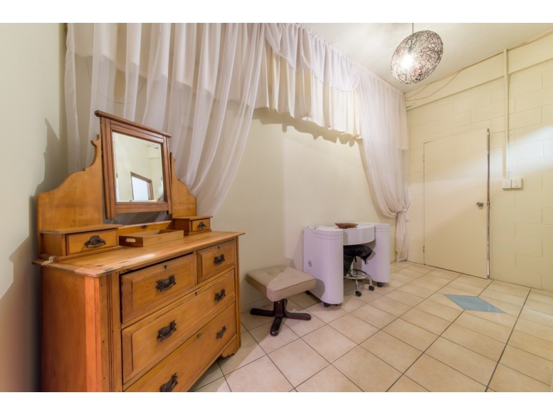 2 / 44 Coral Esplanade, Cannonvale QLD 4802