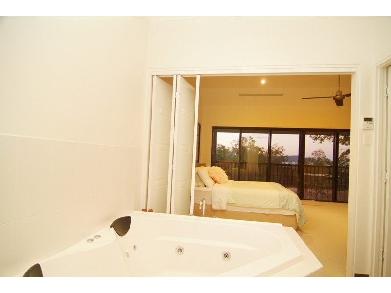 38 Eshelby Drive, Cannonvale QLD 4802