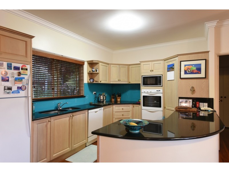 14 Country Road, Cannonvale QLD 4802