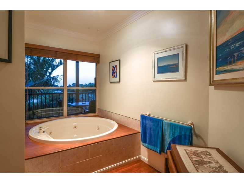 14 Country Road, Cannonvale QLD 4802