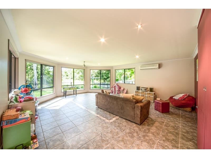 61 Parkwood Terrace, Cannonvale QLD 4802