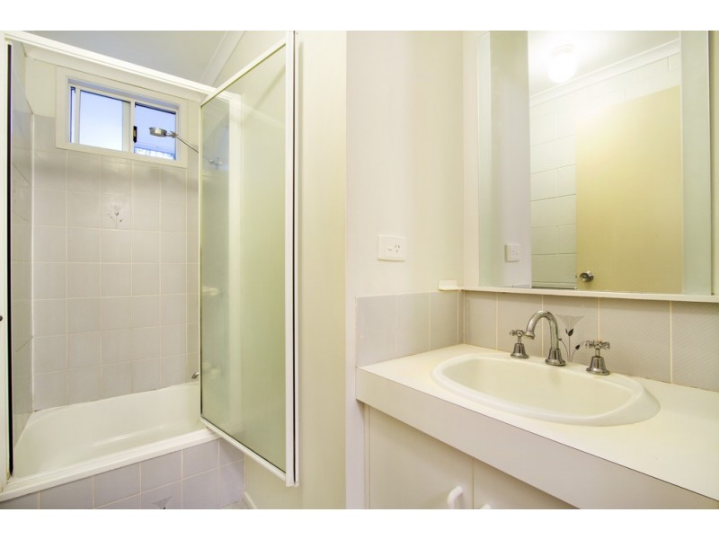 13/11 Island Drive, Cannonvale QLD 4802