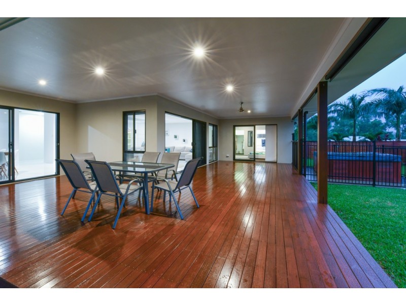 9 Jonquill Court, Cannonvale QLD 4802