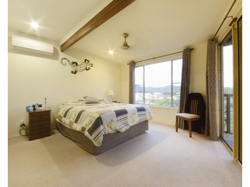 10 South Molle Boulevard, Cannonvale QLD 4802