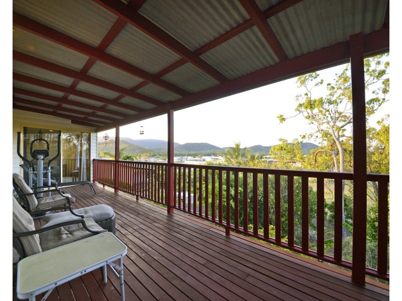 10 South Molle Boulevard, Cannonvale QLD 4802