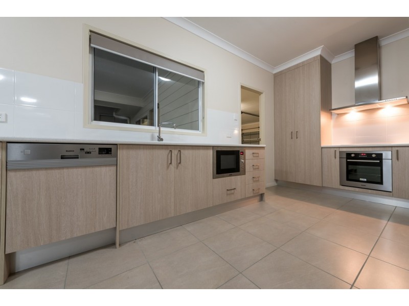 3/13 Border Drive, Cayman Estate, Cannonvale QLD 4802