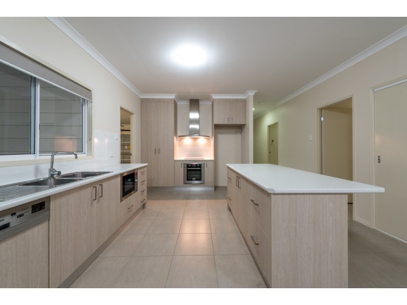 3/13 Border Drive, Cayman Estate, Cannonvale QLD 4802