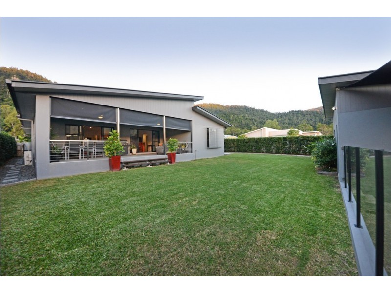 26-28 Endeavour Circuit, Cannonvale QLD 4802