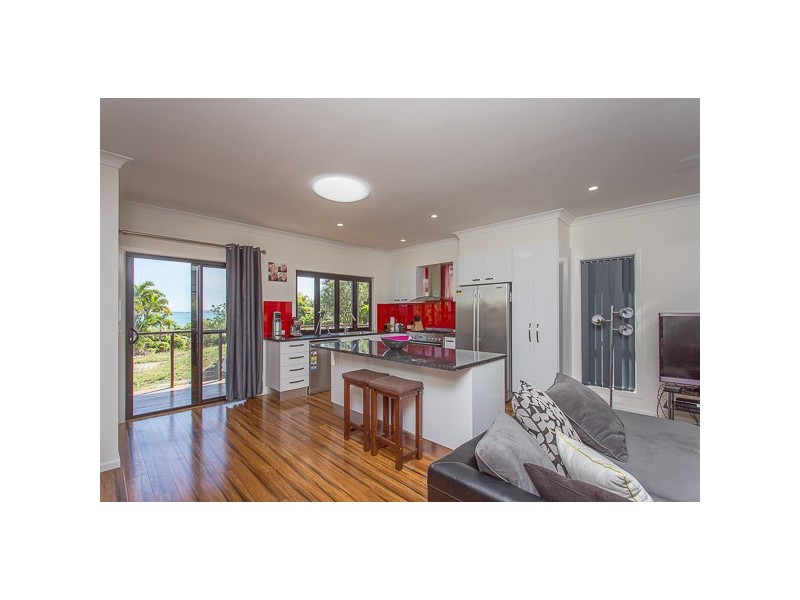 43 Eshelby Drive, Cannonvale QLD 4802