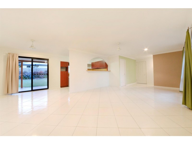 34 Banksia Court, Cannonvale QLD 4802