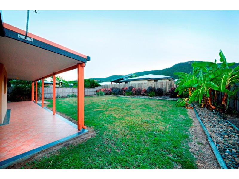 34 Banksia Court, Cannonvale QLD 4802