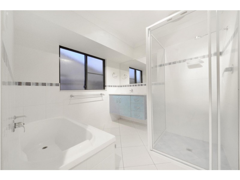 34 Banksia Court, Cannonvale QLD 4802