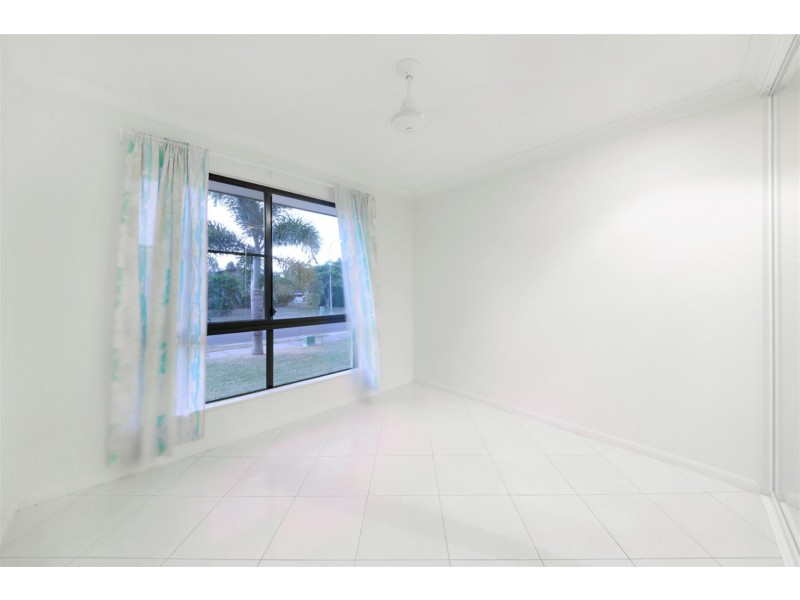 34 Banksia Court, Cannonvale QLD 4802