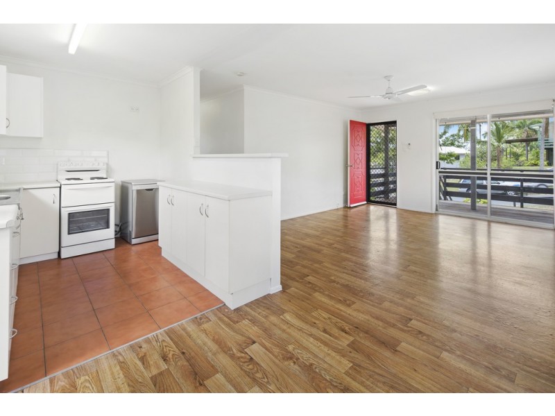 51 Manooka Drive, Cannonvale QLD 4802