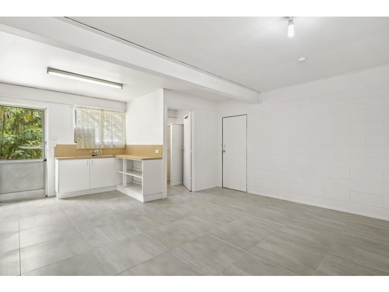 51 Manooka Drive, Cannonvale QLD 4802