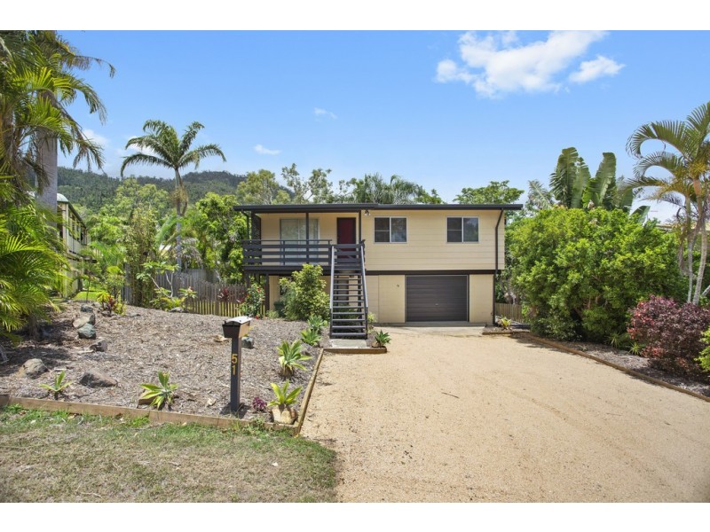 51 Manooka Drive, Cannonvale QLD 4802