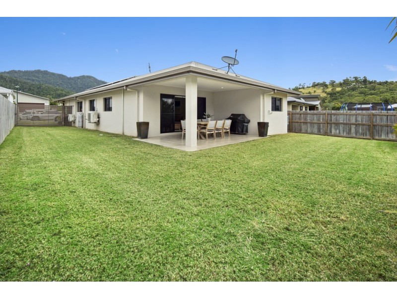 11 Twin Creek Court, Cannonvale QLD 4802
