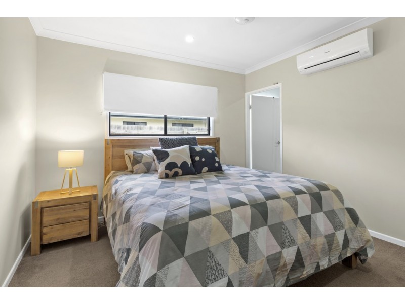 11 Twin Creek Court, Cannonvale QLD 4802