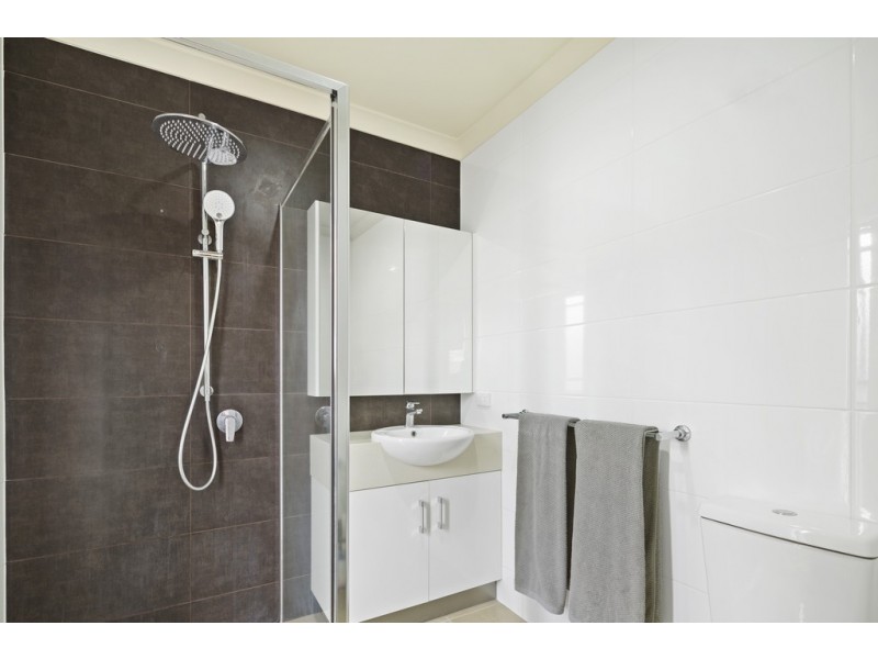 11 Twin Creek Court, Cannonvale QLD 4802