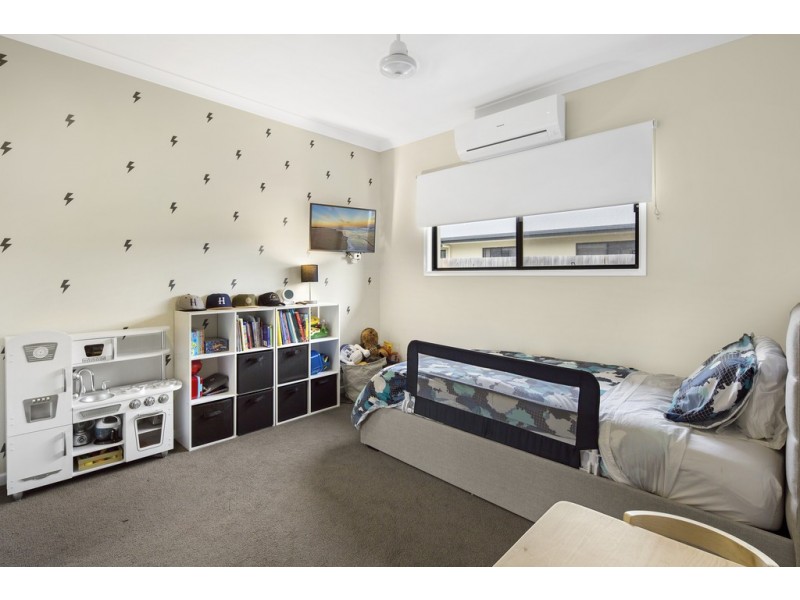 11 Twin Creek Court, Cannonvale QLD 4802