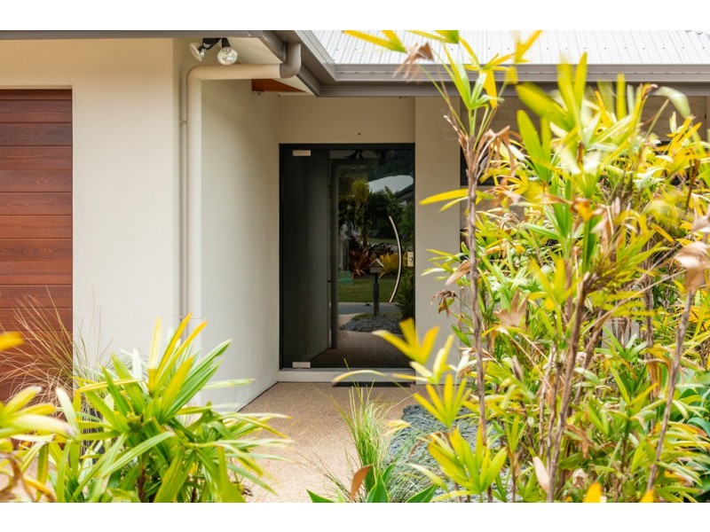 11 Twin Creek Court, Cannonvale QLD 4802