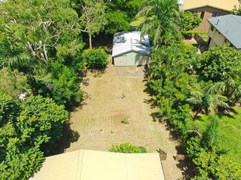 4 Iluka Street, Cannonvale QLD 4802
