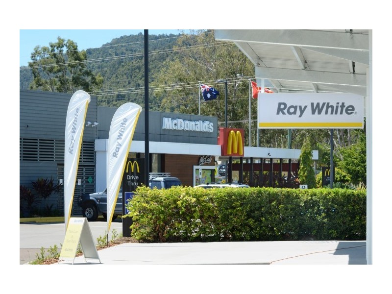 Reef Plaza Cnr Shute Harbour Rd/Paluma Rd, Cannonvale QLD 4802