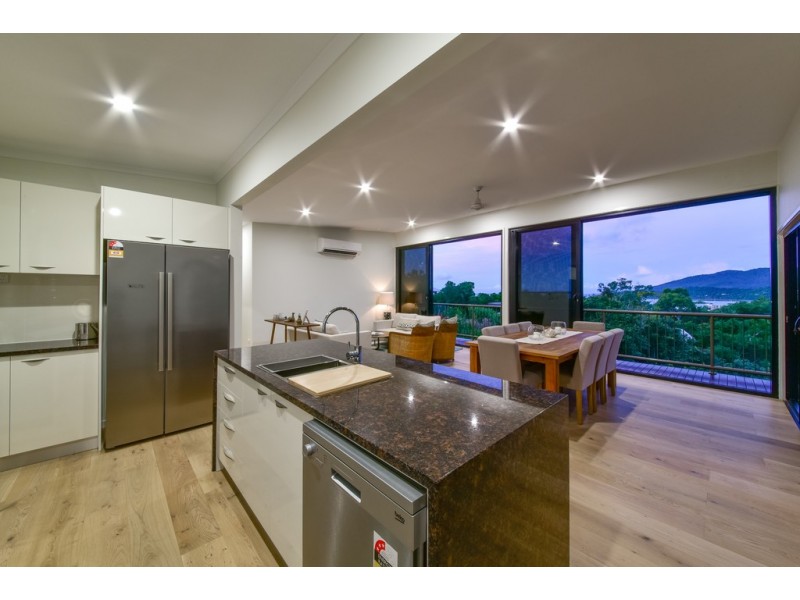13 Seaview Drive, Airlie Beach QLD 4802