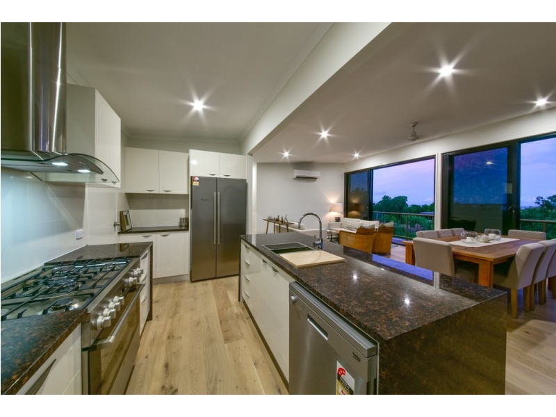 13 Seaview Drive, Airlie Beach QLD 4802