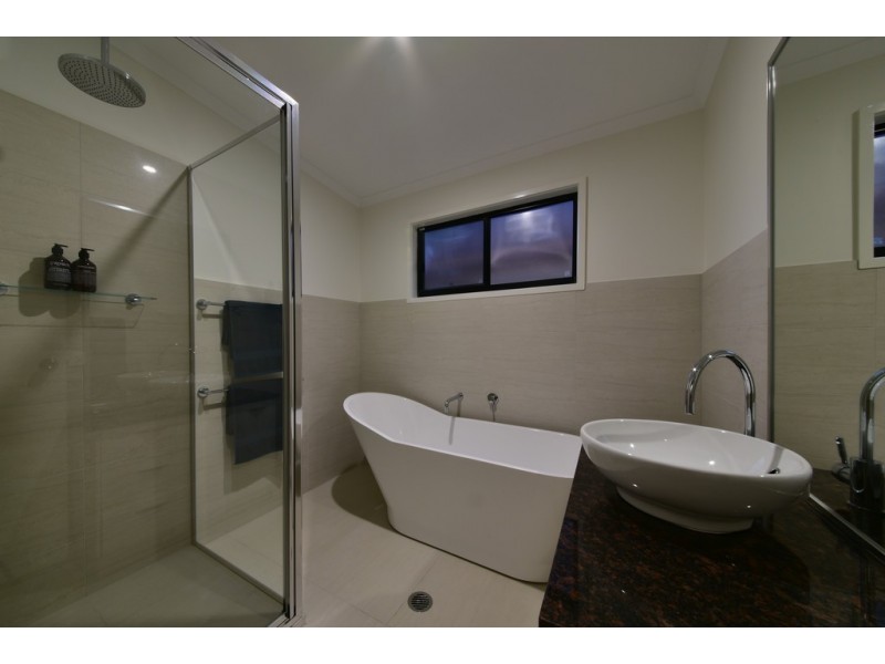 13 Seaview Drive, Airlie Beach QLD 4802