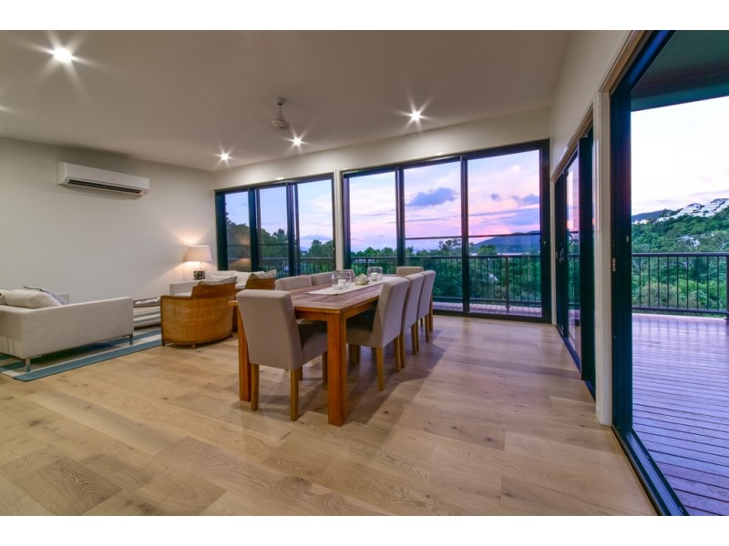 13 Seaview Drive, Airlie Beach QLD 4802