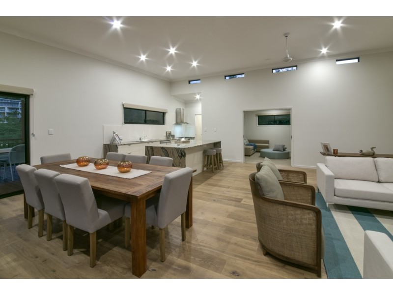 17 Seaview Drive, Airlie Beach QLD 4802