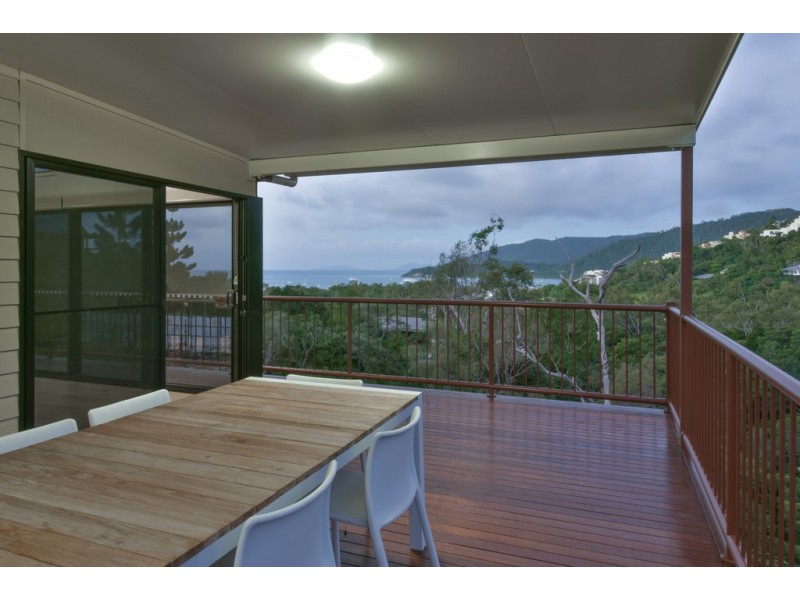 17 Seaview Drive, Airlie Beach QLD 4802
