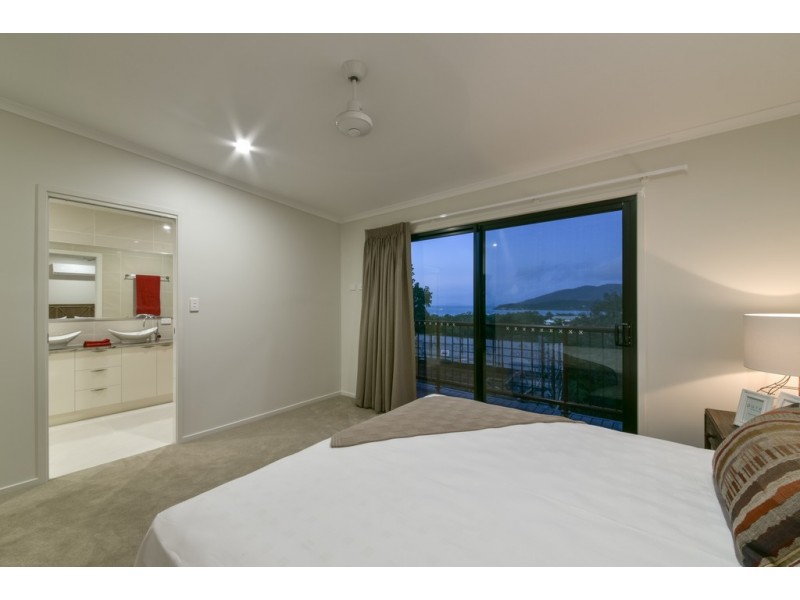 17 Seaview Drive, Airlie Beach QLD 4802