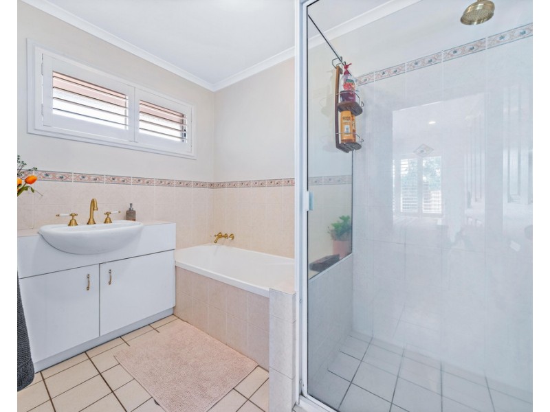 10 Sanctuary Avenue, Jubilee Pocket QLD 4802