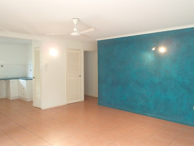 17 Manooka Drive, Cannonvale QLD 4802