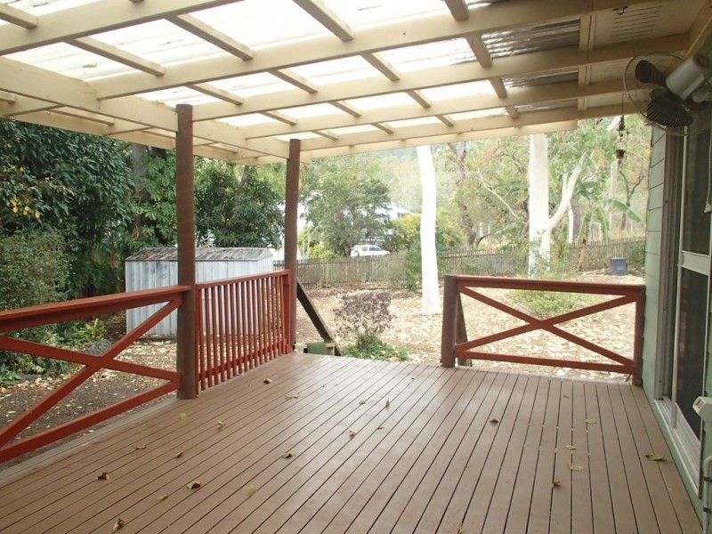 17 Manooka Drive, Cannonvale QLD 4802
