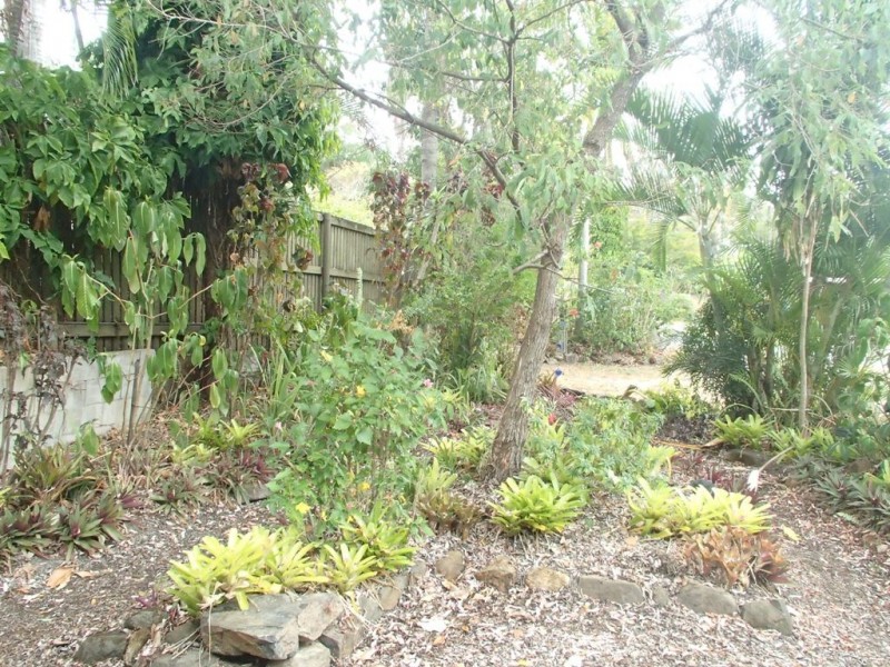 17 Manooka Drive, Cannonvale QLD 4802